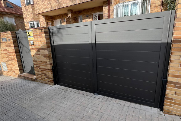 Puertas de aluminio para exterior de jardín