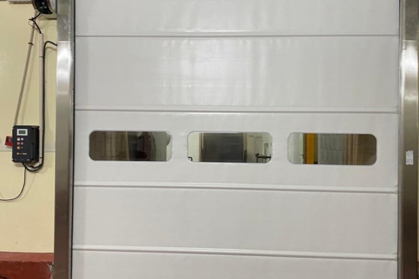 Beneficios de las puertas rápidas industriales