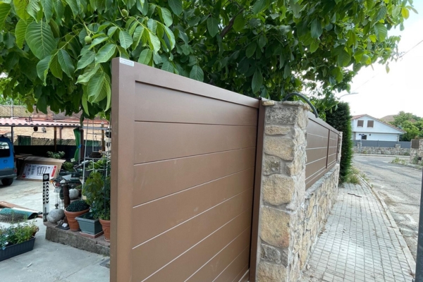 Dónde instalar puertas y vallas de aluminio