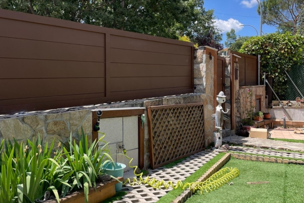 Qué son las puertas y vallas de aluminio
