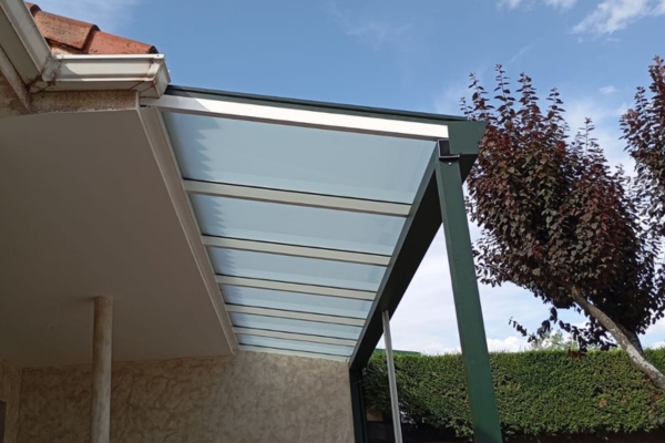 Ventajas de los techos fijos de aluminio para terrazas